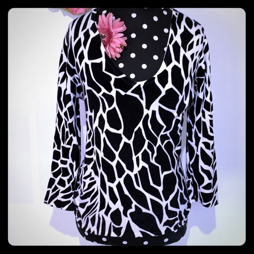 🌸 Cyrus Animal Print Lightweight Sweater
